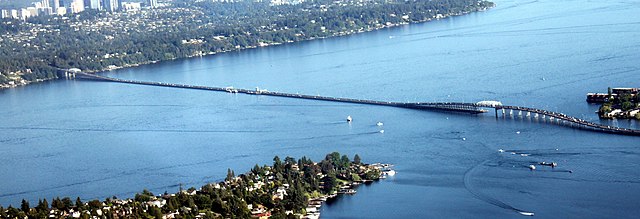 A picture of the Evergreen Point Floating Bridge (520 bridge) / Wikipedia / Jelson25
Link: https://en.wikipedia.org/wiki/Evergreen_Point_Floating_Bridge_(1963)#/media/File:Aerial_520_Bridge_August_2009.JPG