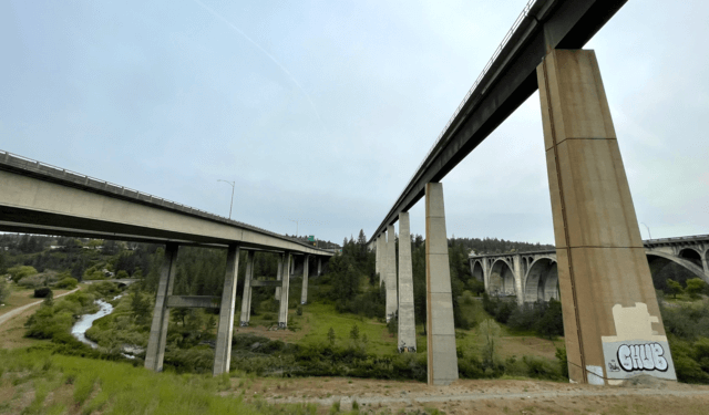 Bridges over Latah Creek and High Bridge Park in Spokane, Washington / Wikipedia / Will Maupin
Link: https://en.wikipedia.org/wiki/High_Bridge_(Latah_Creek)#/media/File:High_Bridge_Better_Crop.png