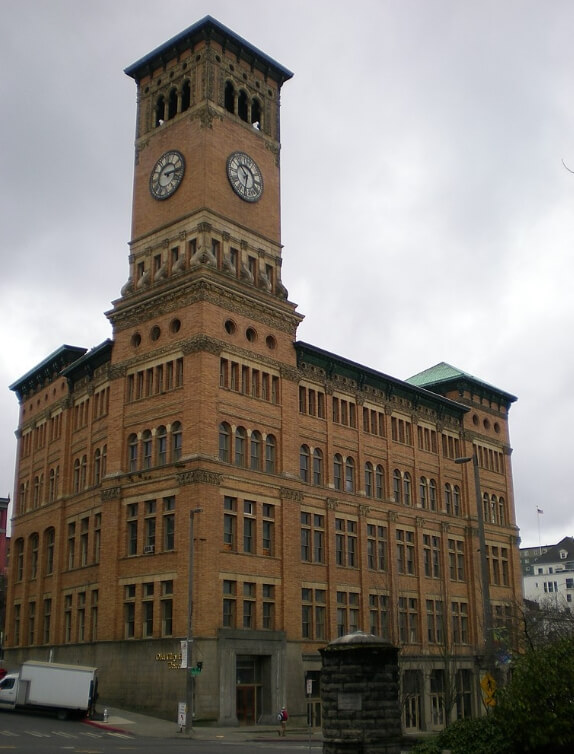 Old City Hall in Tacoma / Wikipedia / Murderbike
Link: https://en.wikipedia.org/wiki/Old_City_Hall_%28Tacoma,_Washington%29#/media/File:Old_City_Hall_-_Tacoma.jpg