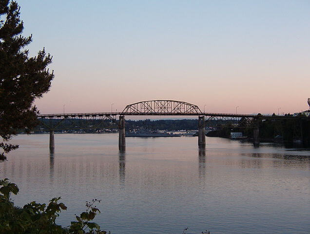 The Manette Bridge, in Bremerton, Washington / Wikipedia / Dyknowsore
Link:
https://en.wikipedia.org/wiki/Manette_Bridge#/media/File:Manette_bridge.jpg