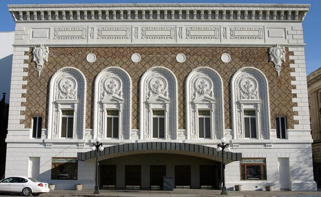 The exterior of the Capitol Theatre / Wikipedia / Cacophony
Link: https://en.wikipedia.org/wiki/Capitol_Theatre_(Yakima,_Washington)#/media/File:CapitolTheatreExterior.jpg